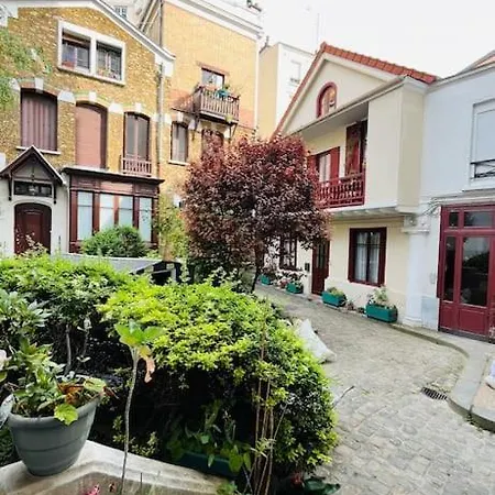 Apartment T2 Charmant, Chaleureux Et Calme *